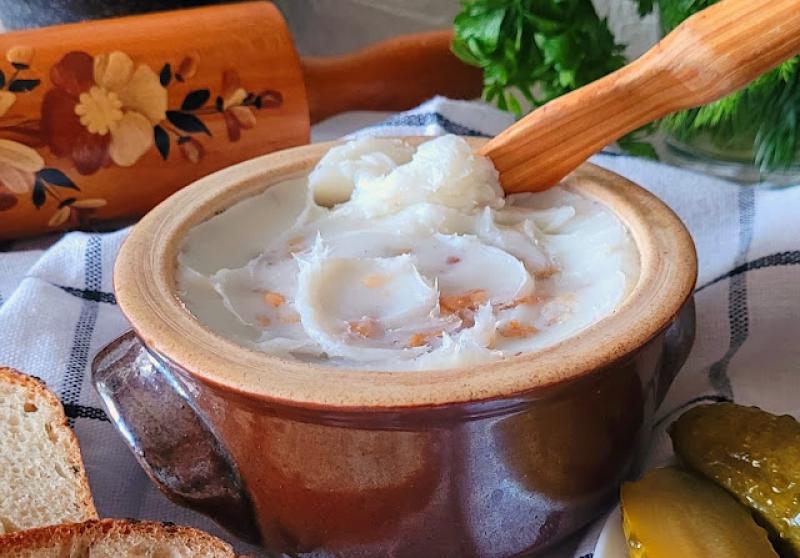 Smalec ze skwarkami i majerankiem