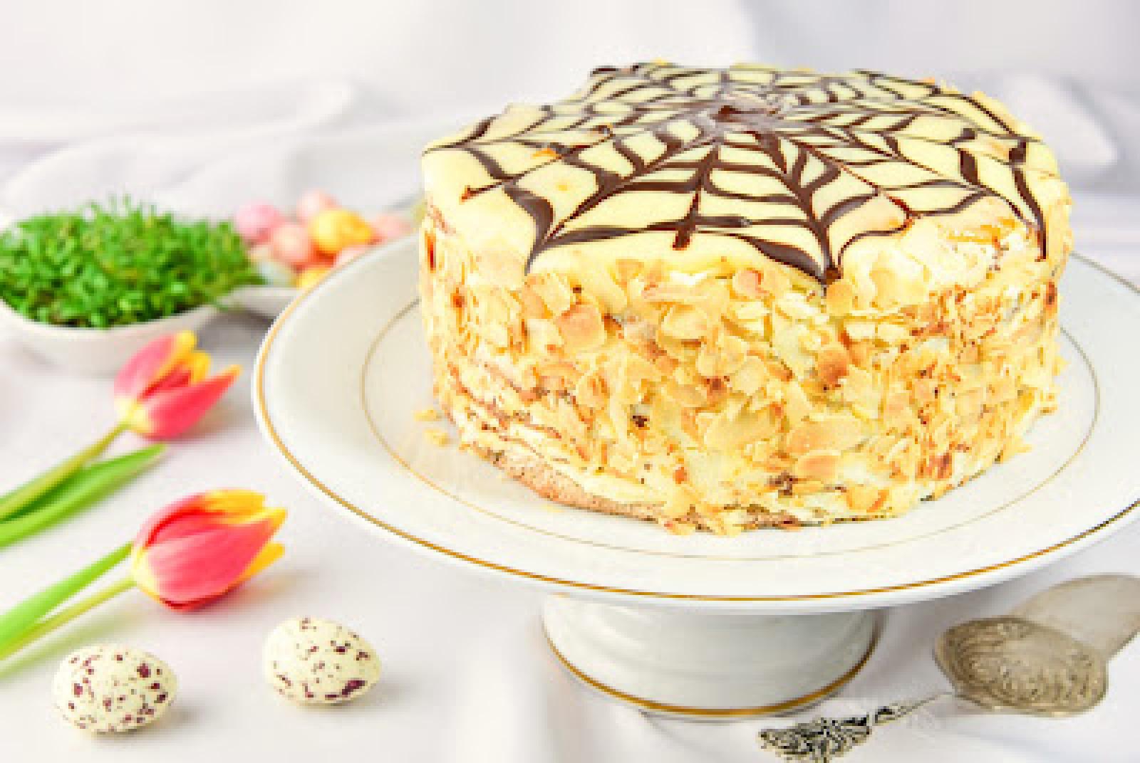 Tort Esterhazy migdałowo-rumowy