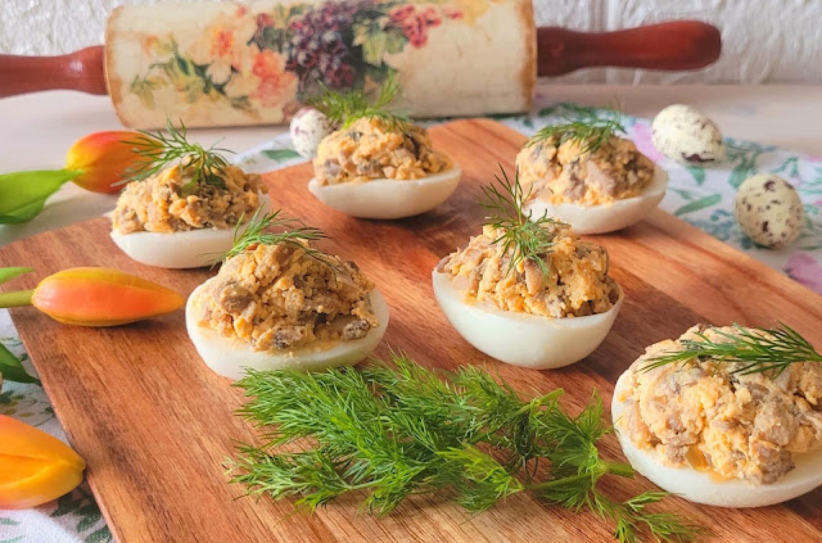 Jajka nadziewane pieczarkami