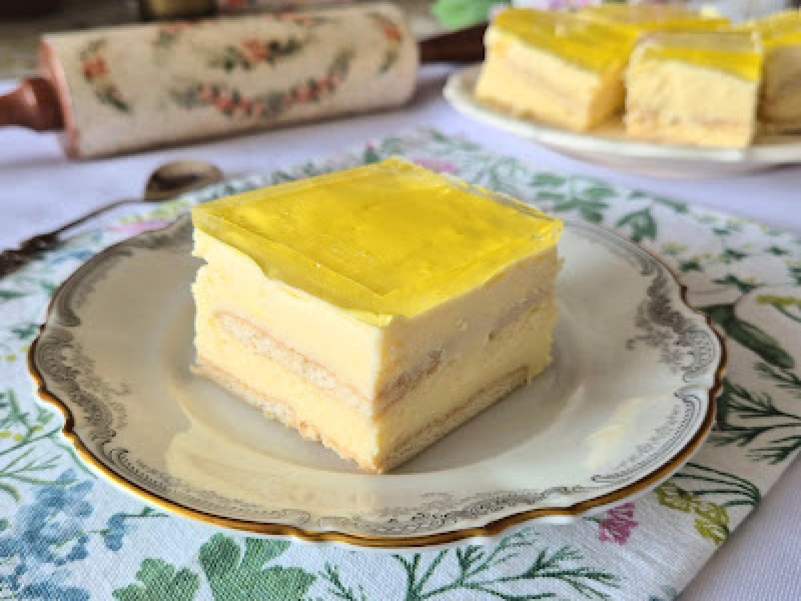 Sernik gotowany cytrynowy