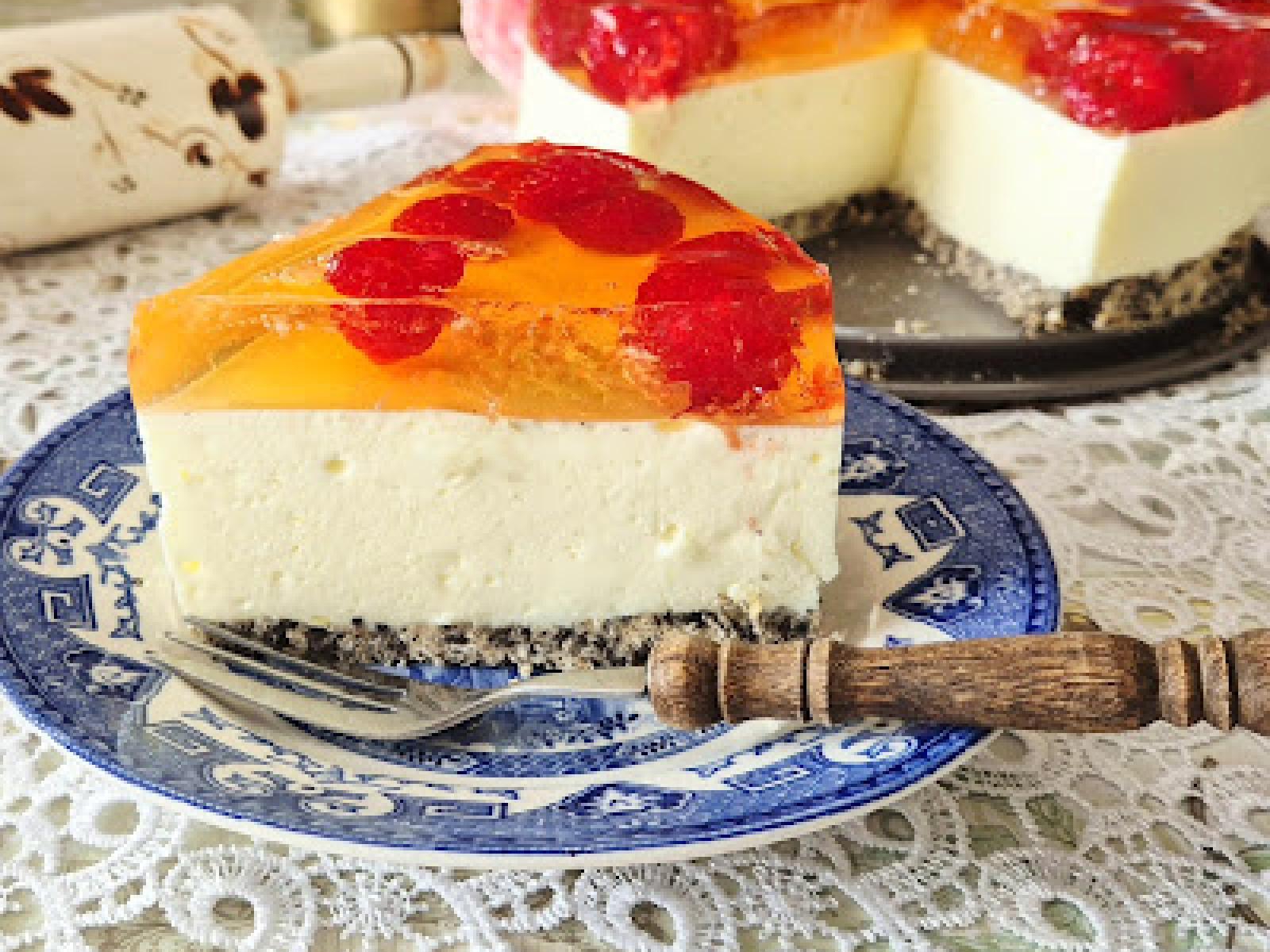 Sernik na zimno z  malinami