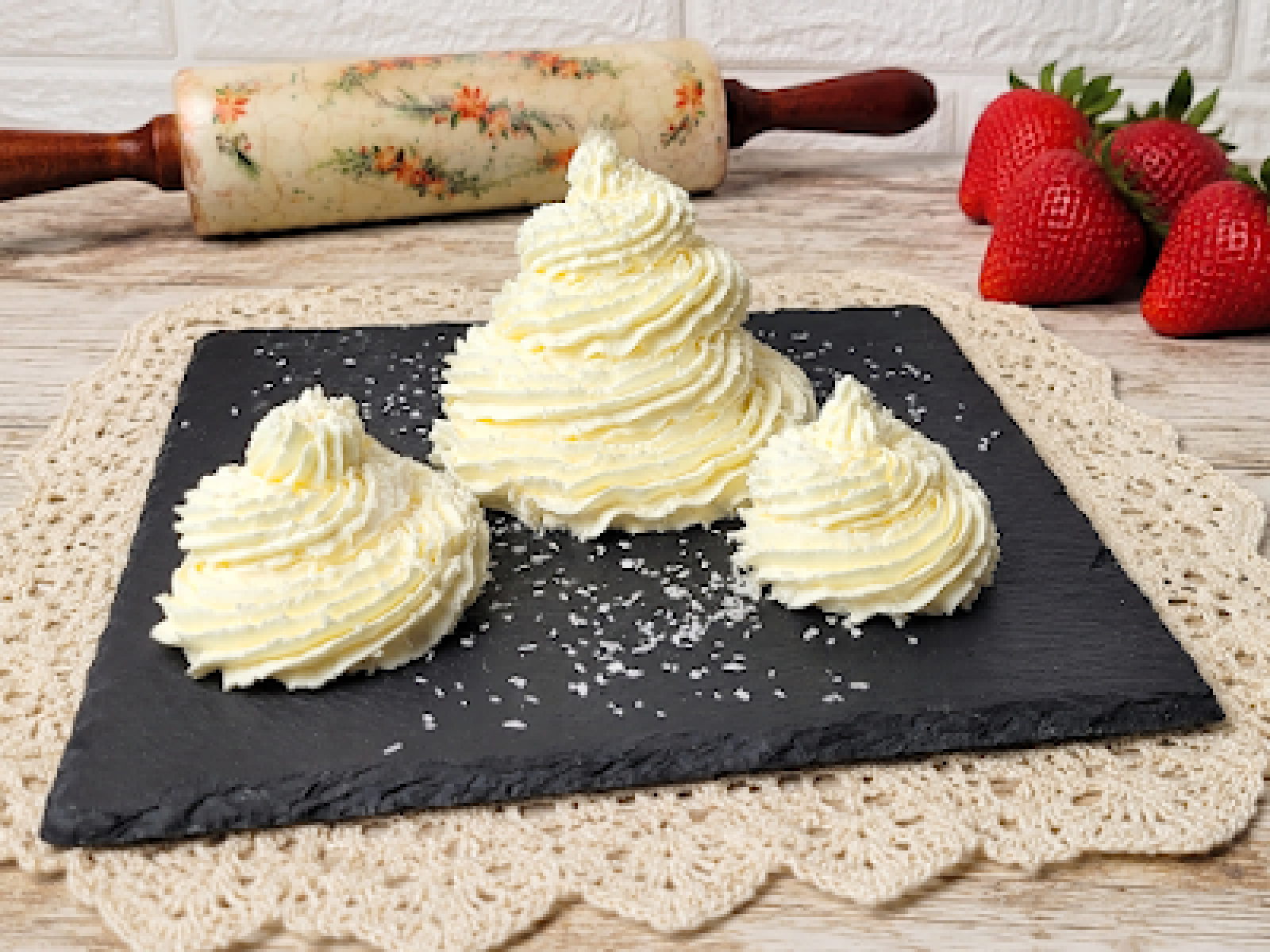Krem kokosowy z mascarpone i kremówki
