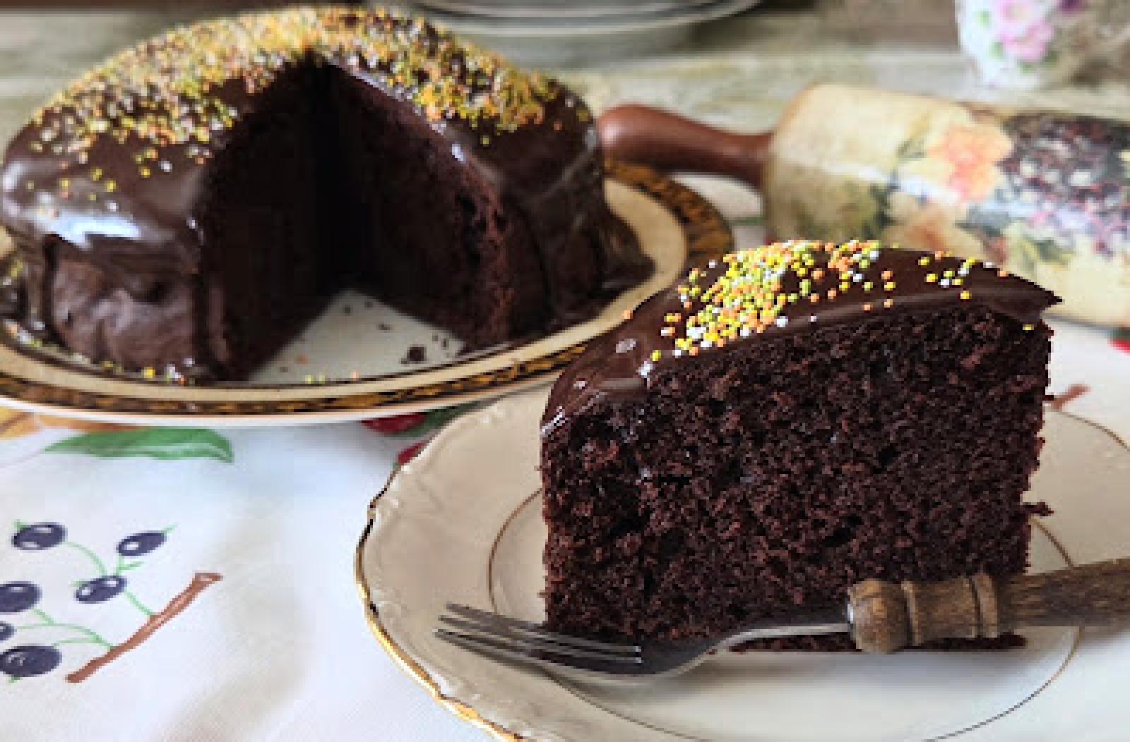 Babka czekoladowa z cukinią i bananami
