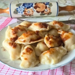 Ziemniaczane pierogi z...