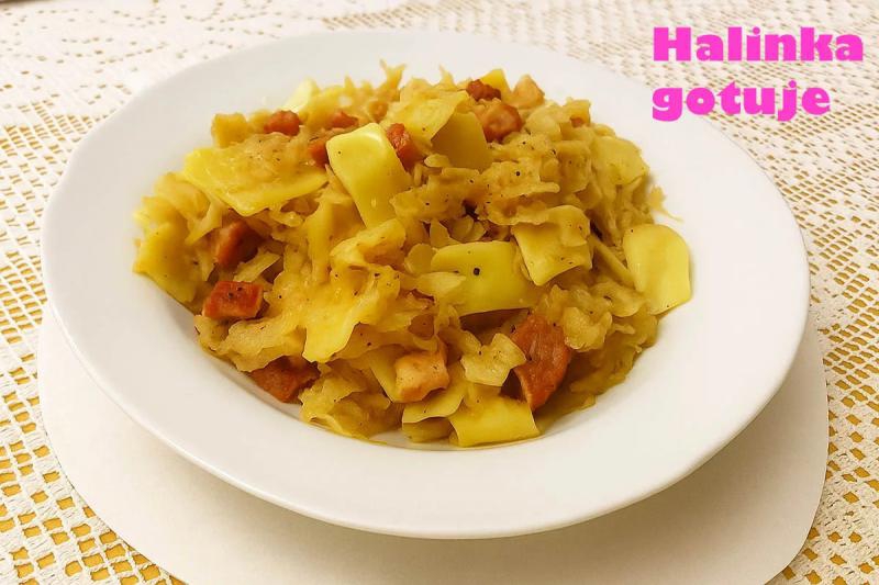 Łazanki z kiszoną kapustą – szybki i bardzo smaczny obiad