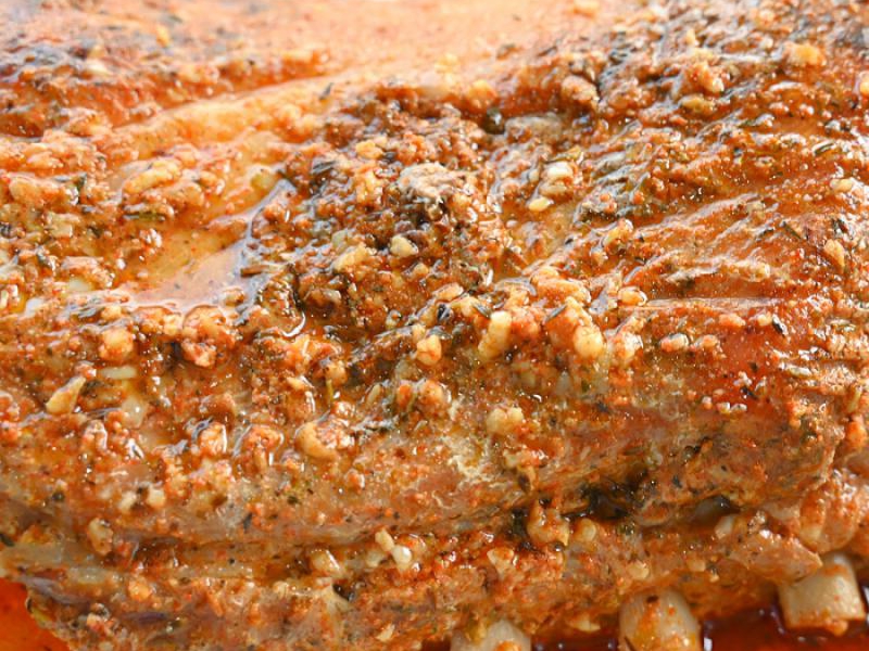 Żeberka wieprzowe długo pieczone w papierze