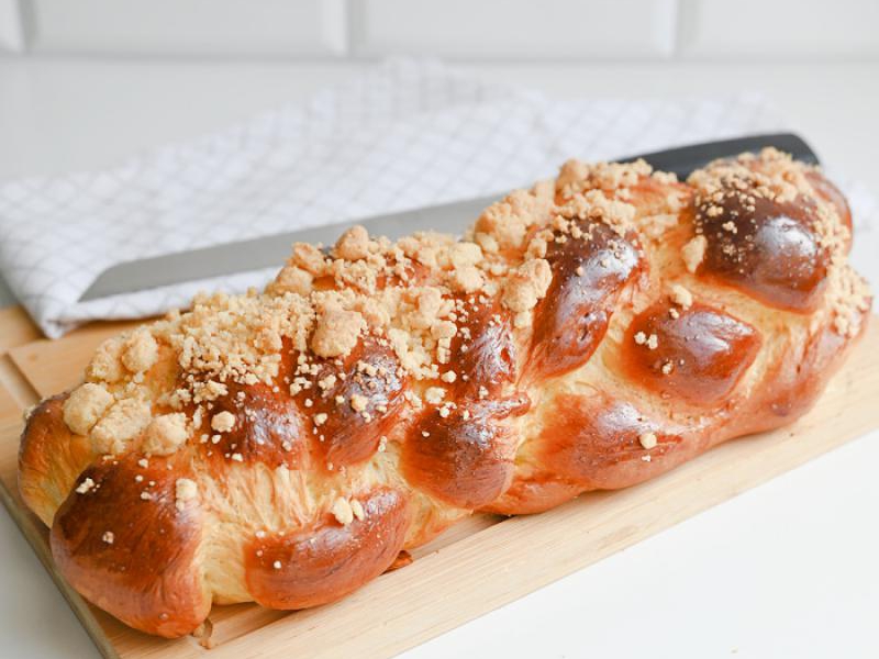 Najlepsza domowa Chałka z kruszonką – puszysta jak chmurka