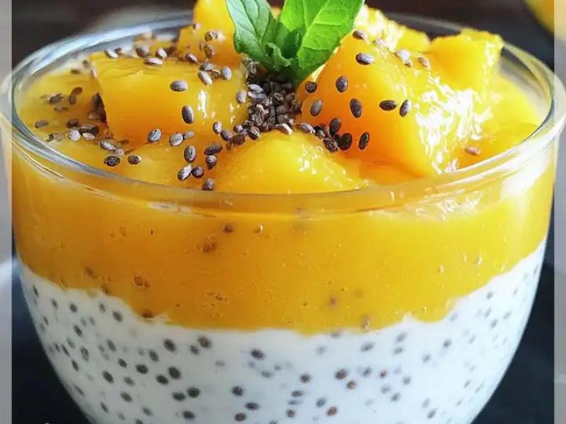 Pudding Chia z Mlekiem Kokosowym i Mango to pyszny deser