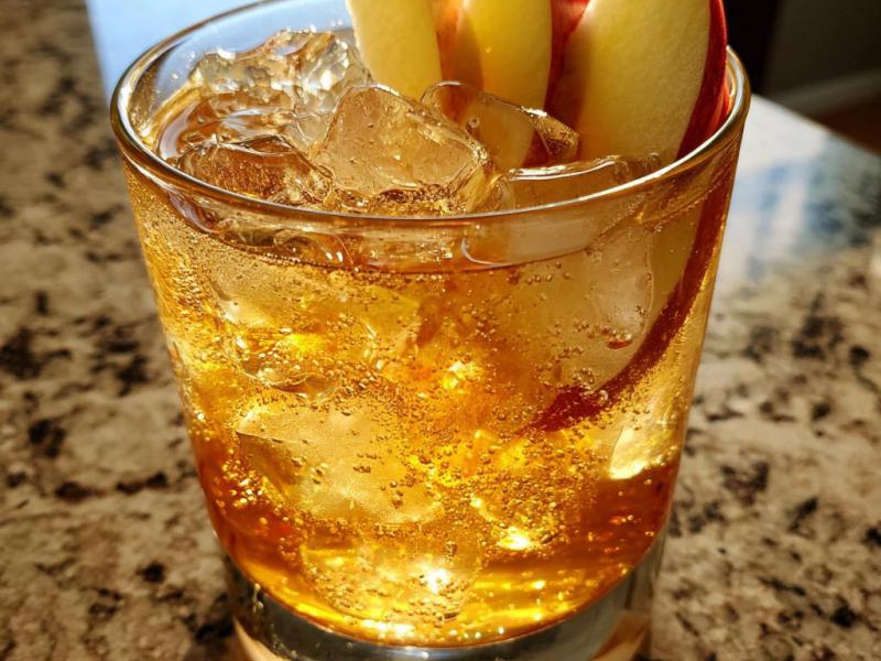 Fun Thanksgiving Cocktails to Elevate Your Holiday Cheers