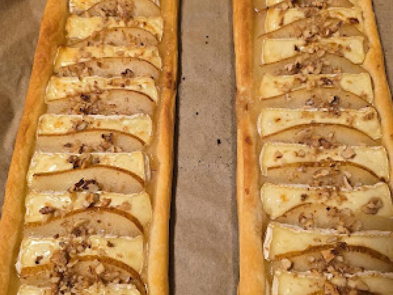 Francuskie z gruszką i serem camember