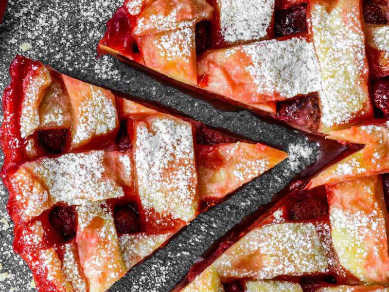 Tarta z truskawkami i wanilią