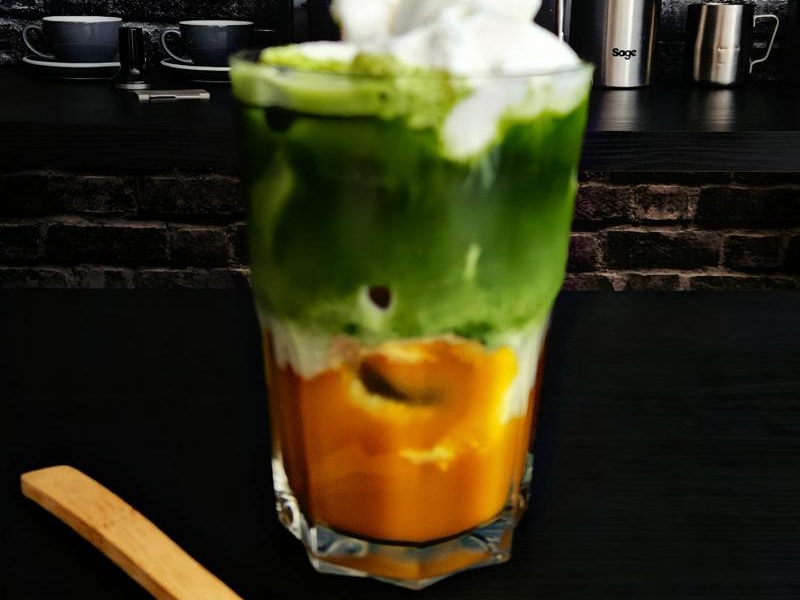 Matcha Ice Mango Latte z Sage Bambino Plus