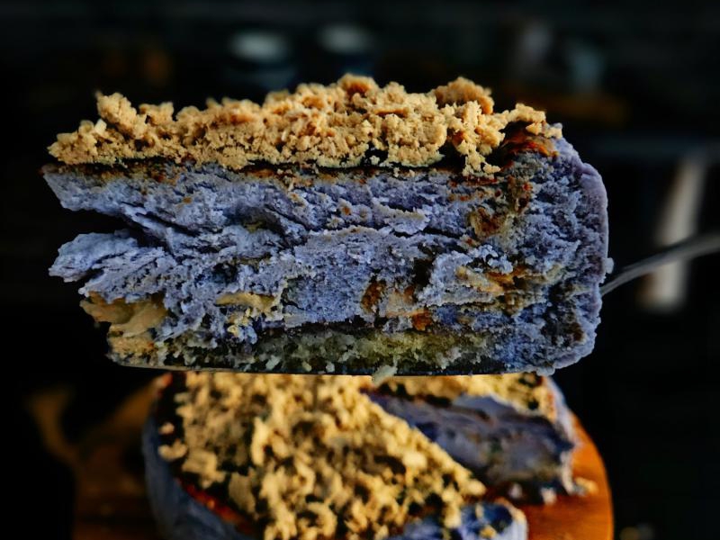 Sernik Halva Blue Chill – kremowy sernik z halwą i blue matchą