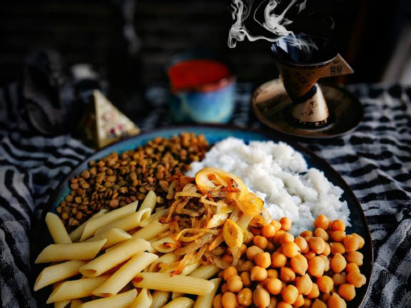 Koshari – klasyczne egipskie danie uliczne