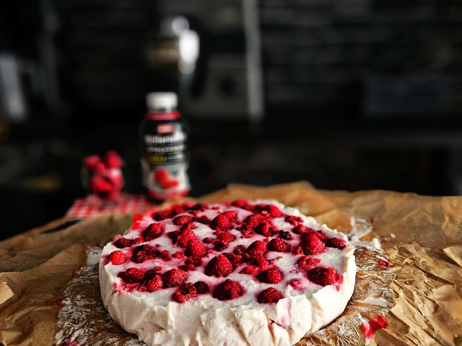 Sernik malinowy na zimno z Müllermilch Protein