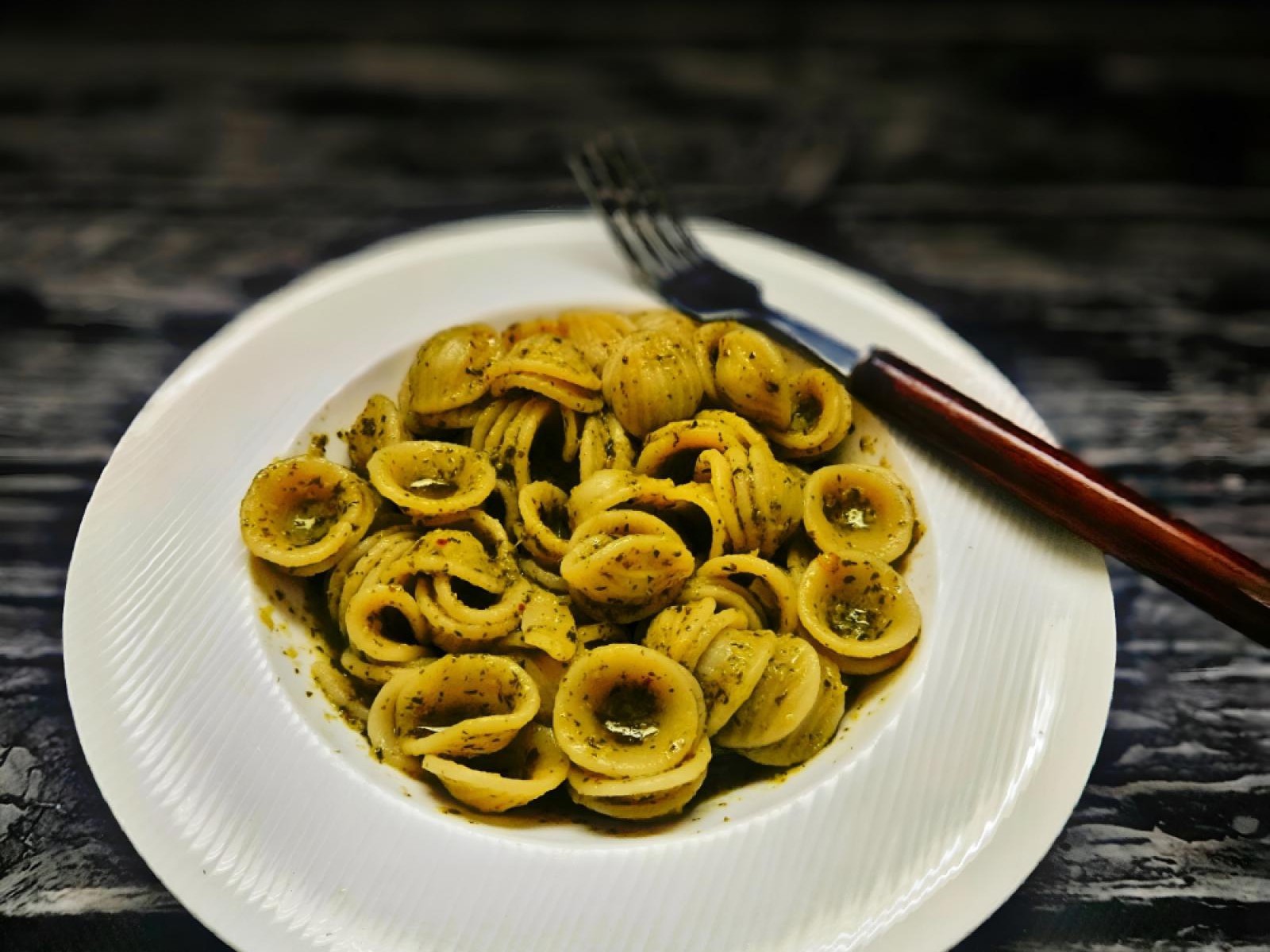 Orecchiette con le cime di rapa – smak Bari i historia Apulii