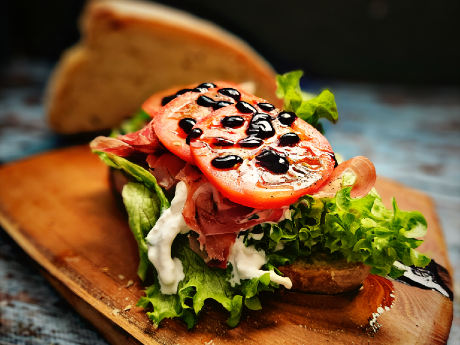 Pane di Altamura z prosciutto i stracciatellą