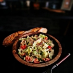 Sałatka z indykiem Jerk...