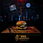 Burger urodzinowy z...