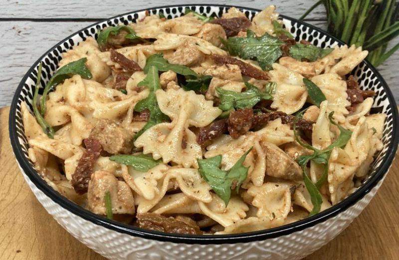 Sałatka z makaronem