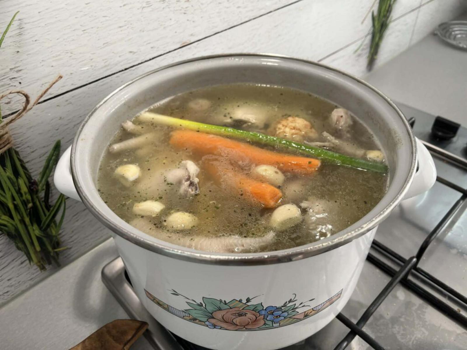 Świąteczna galareta drobiowa