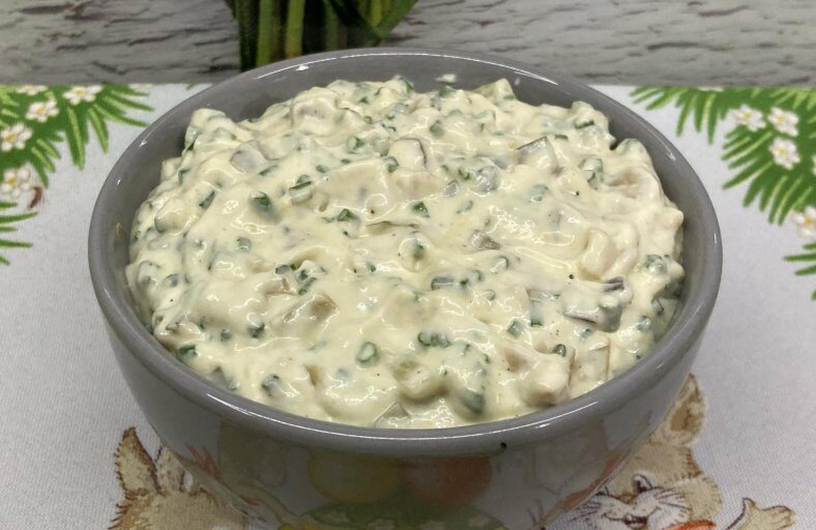 Sos tatarski z jabłkiem