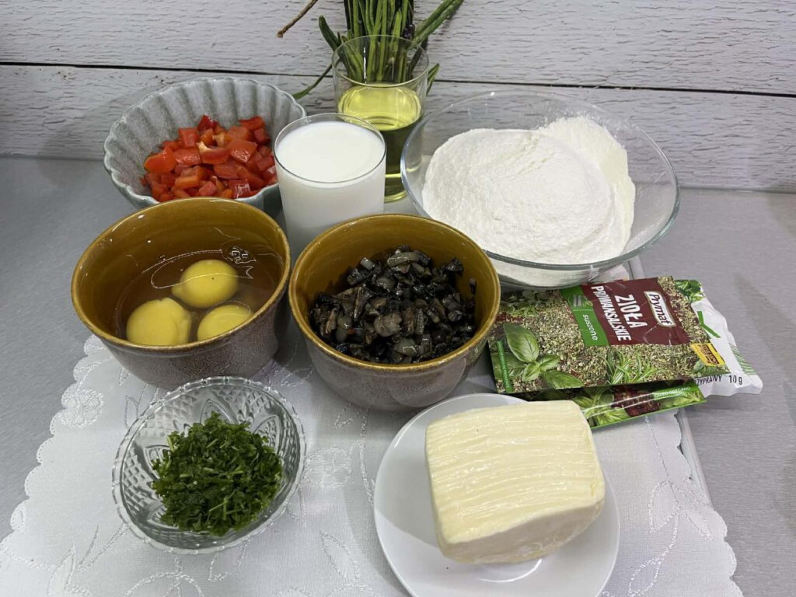 Wytrawna babka z pieczarkami i papryką