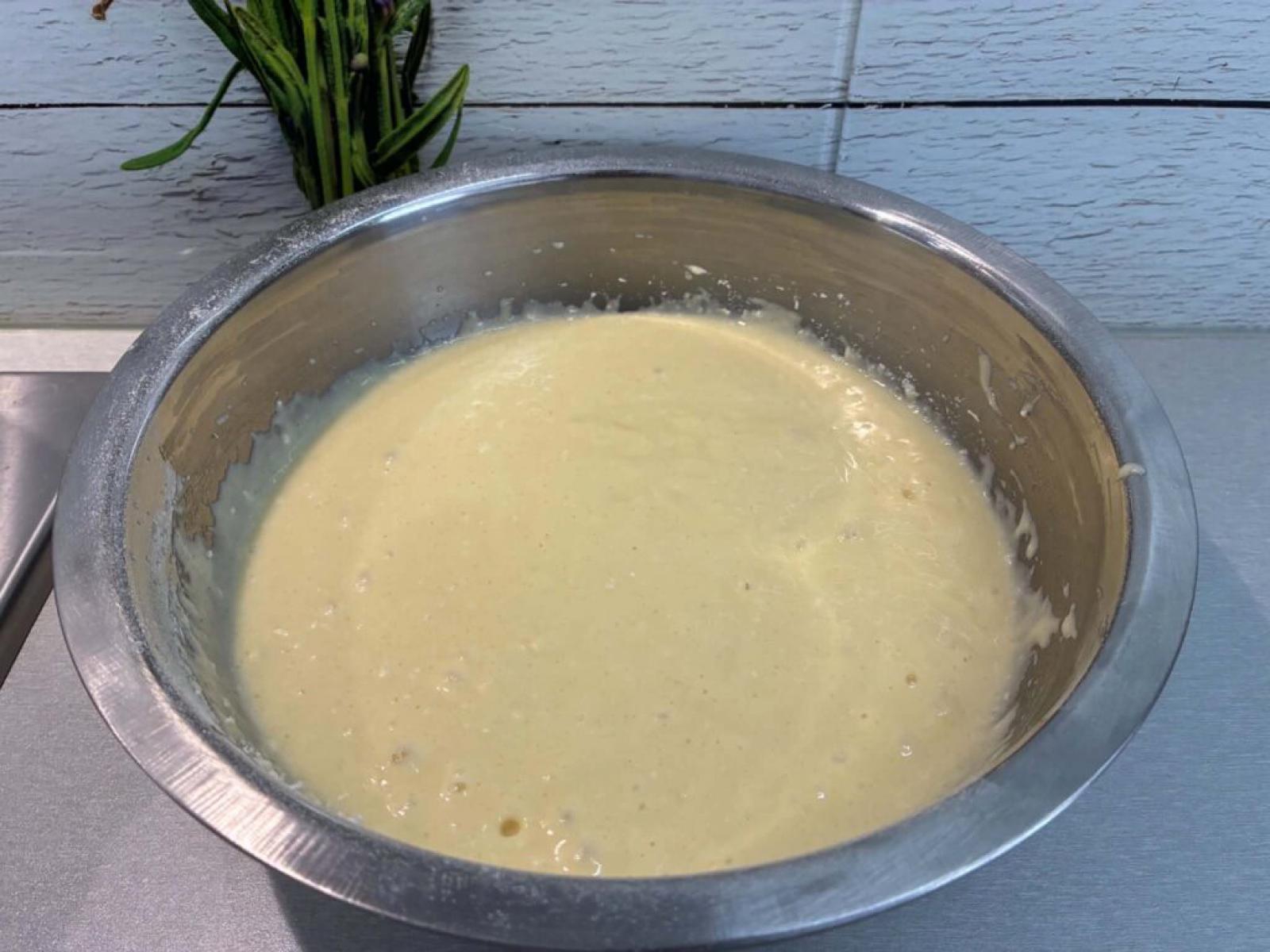 Błyskawiczne muffinki kokosowe z rabarbarem