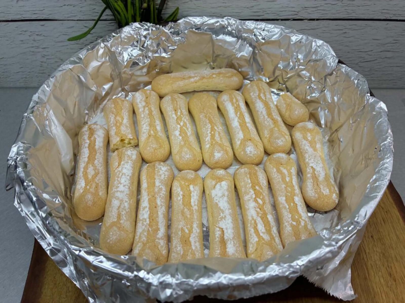Szybkie ciasto borówkowe bez pieczenia