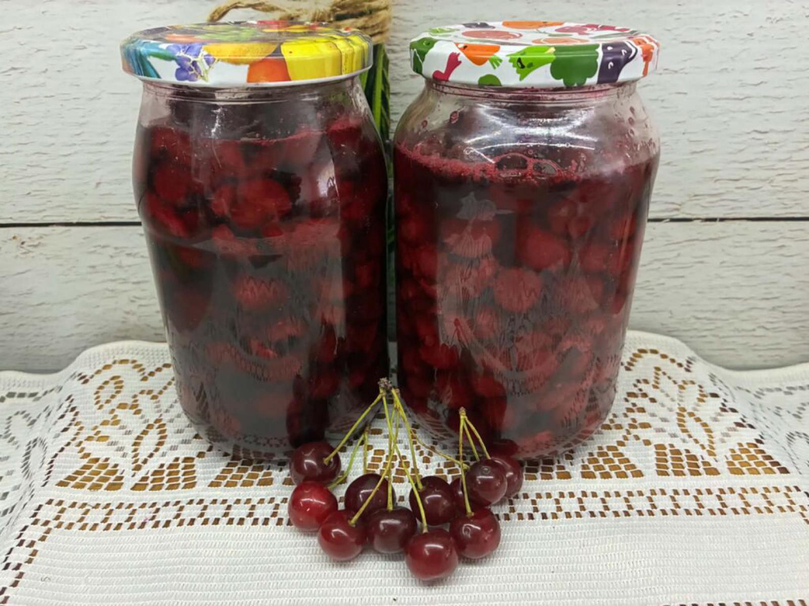 Domowe wiśnie w syropie