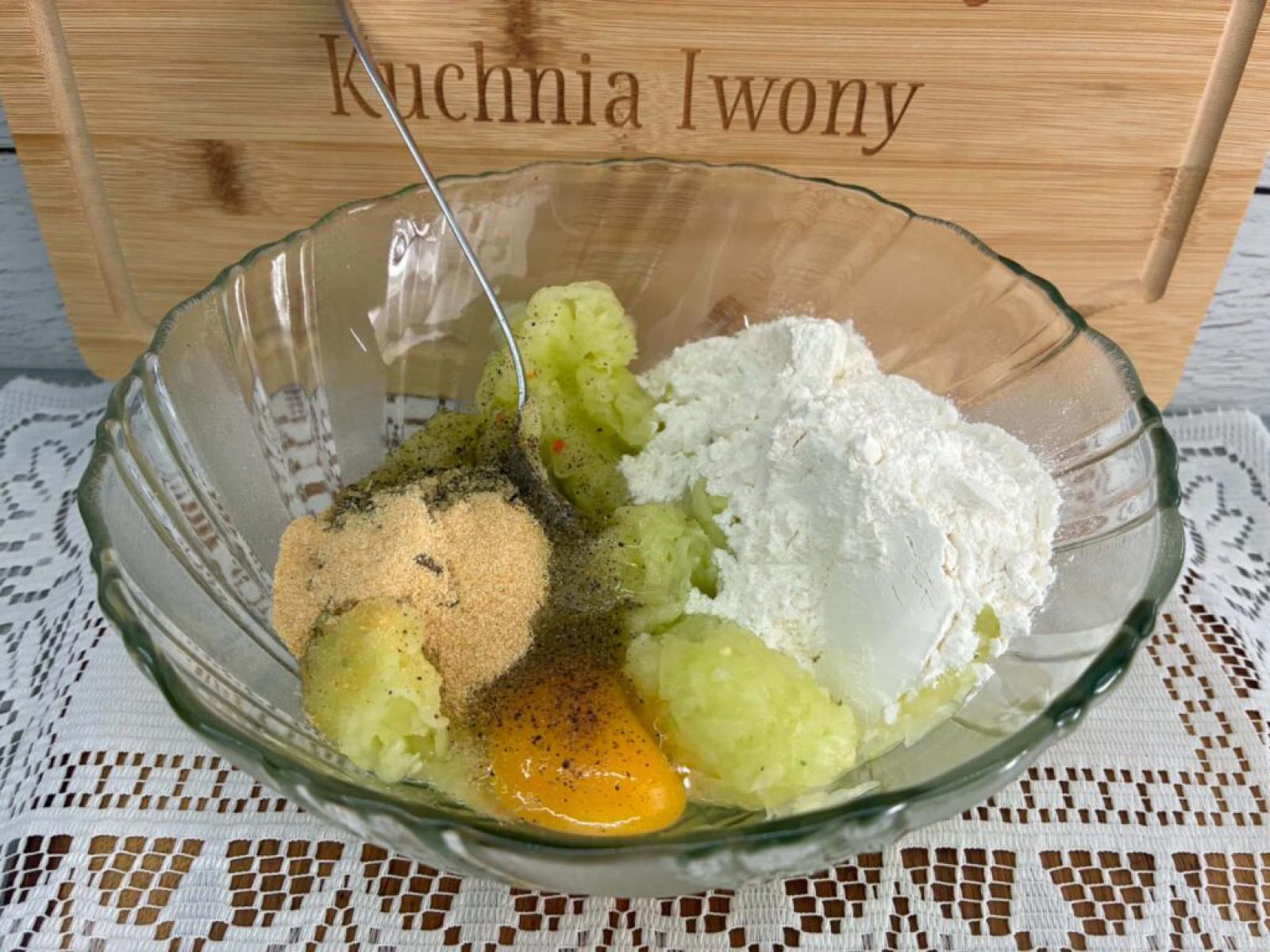 Placki z cukinii – chrupiące z zewnątrz, miękkie w środku
