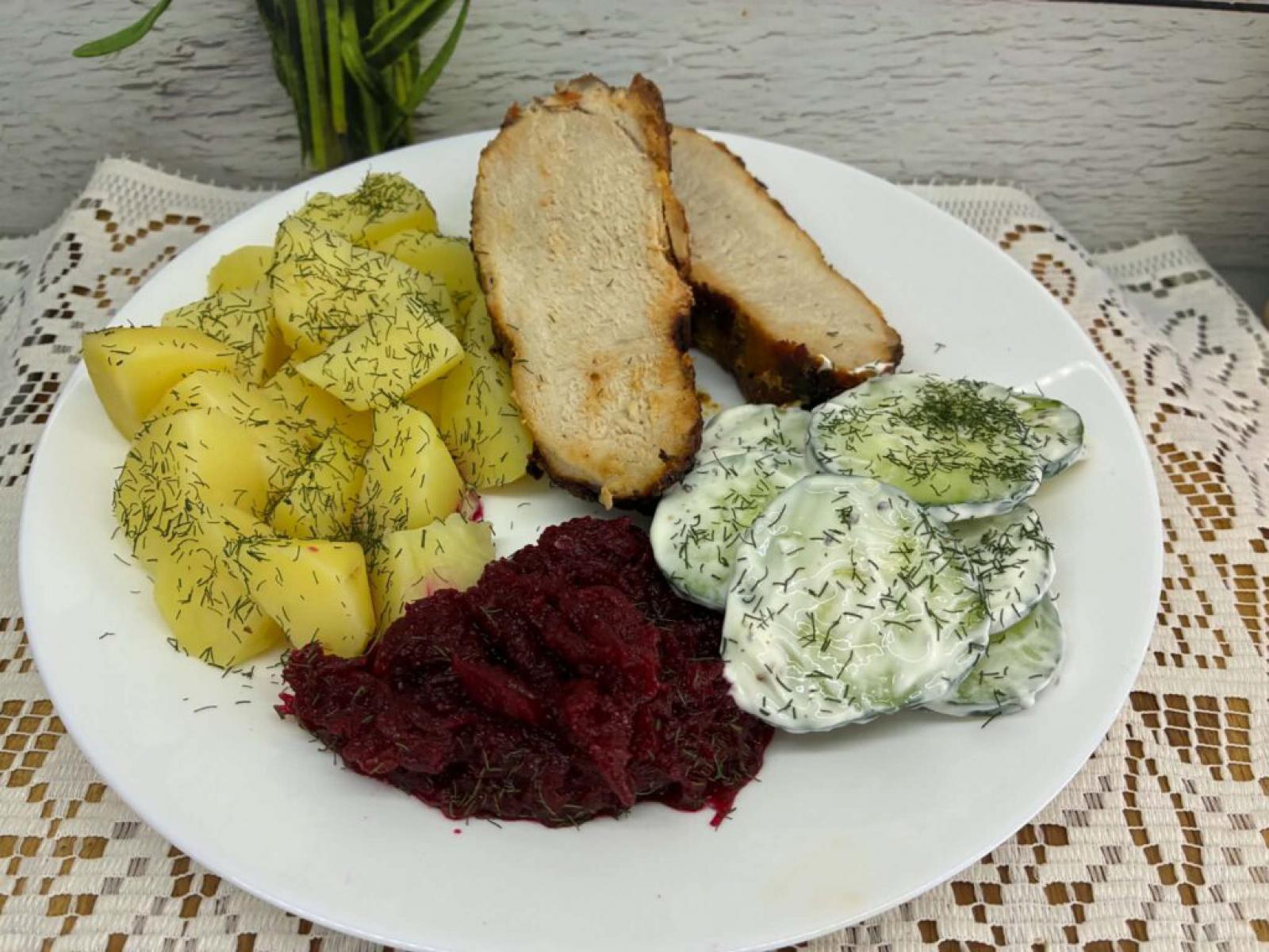 „Schab pieczony w całości w AIR FRYERZE! Soczysty i idealny na rodzinny obiad”