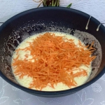 Tort marchewkowy z bitą...