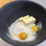 Sernik na tartym cieście