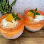 Deser brzoskwiniowy ze...