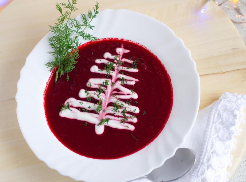 ZUPA-KREM Z PIECZONYCH BURAKÓW Z TYMIANKIEM