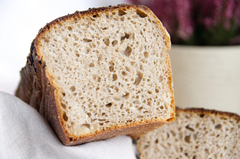 CHLEB NA ZAKWASIE PSZENNO – ŻYTNI