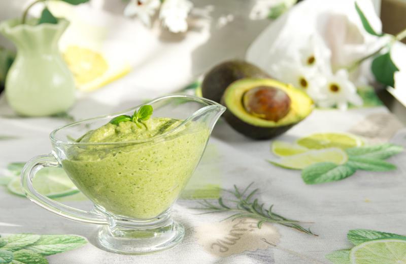Zielone pesto z awokado
