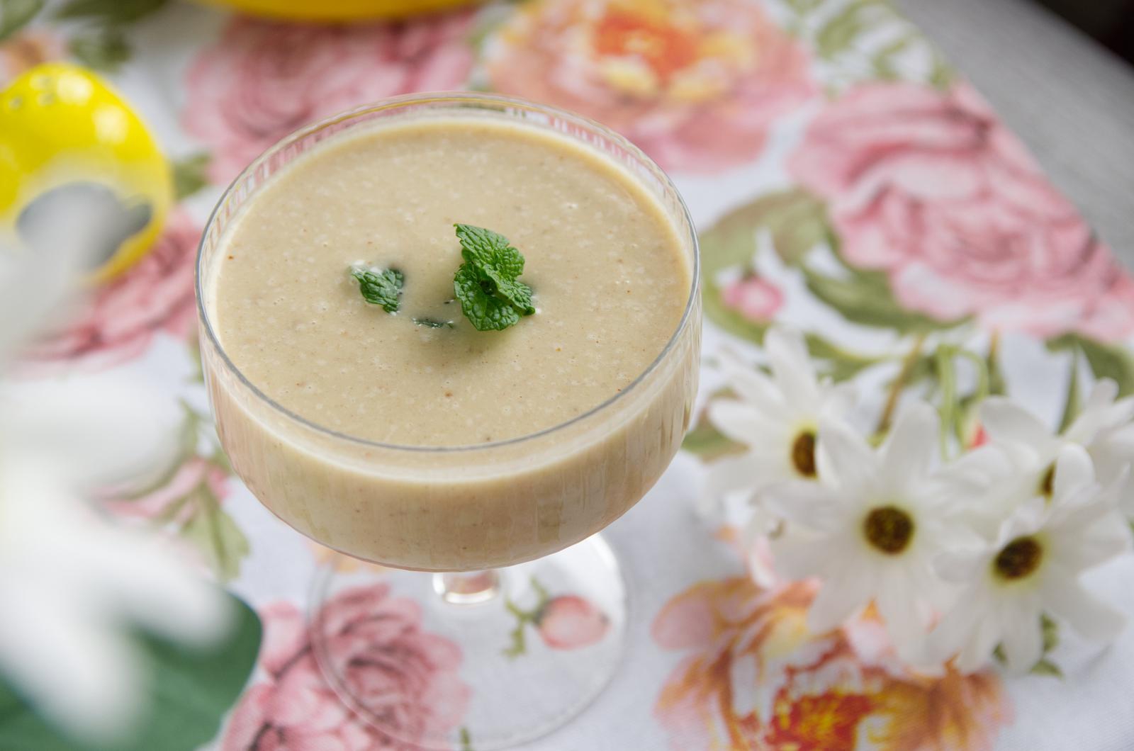 Koktajl daktylowy z masłem orzechowym