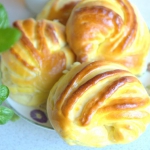 BUŁKI DROŻDŻOWE Z...