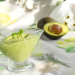 Zielone pesto z awokado