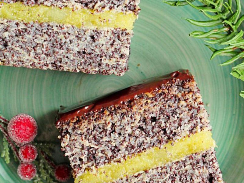 Makowiec japoński z musem jabłkowo-cytrynowym