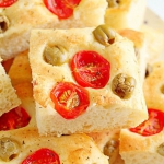 Puszysta focaccia z...