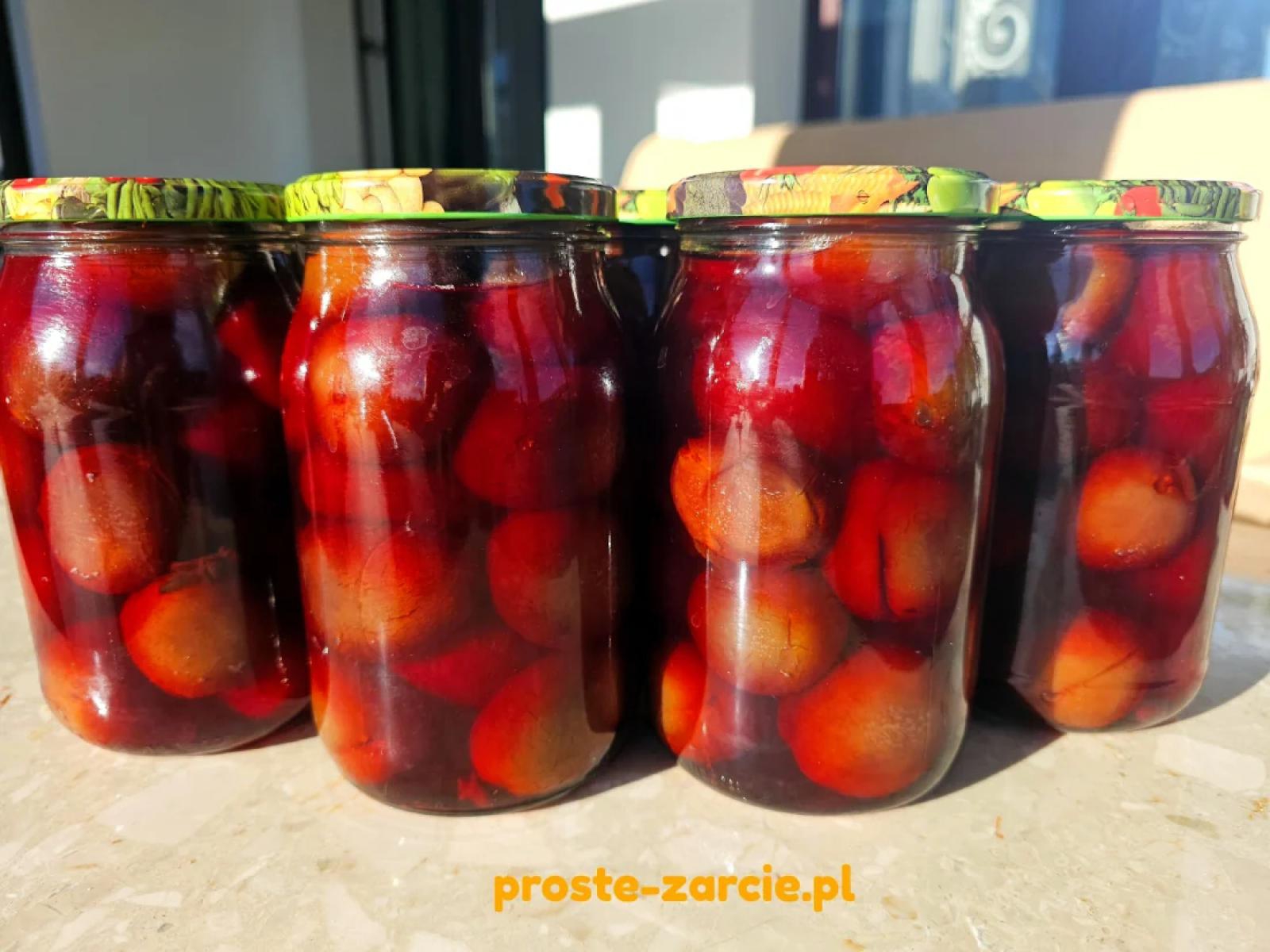 Śliwki w occie bez pasteryzacji – tradycyjny przepis mojej mamy