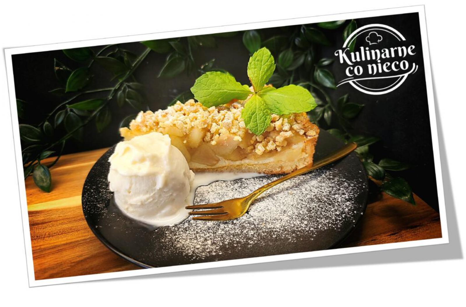 Krucha Tarta Jabłkowa z Waniliową Pianką
