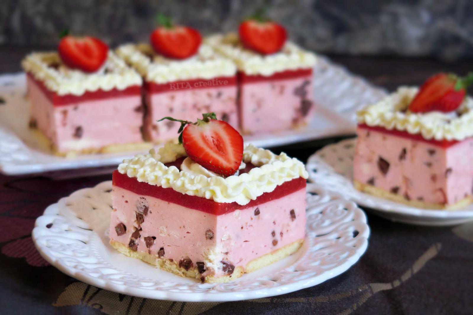 Ciasto Stracciatella Truskawkowa bez pieczenia