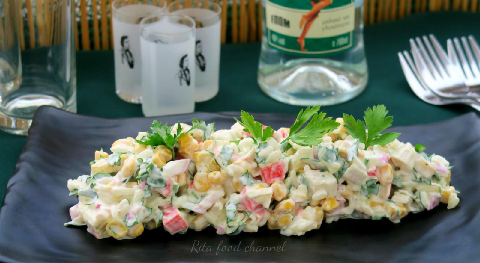 SAŁATKA Z SURIMI