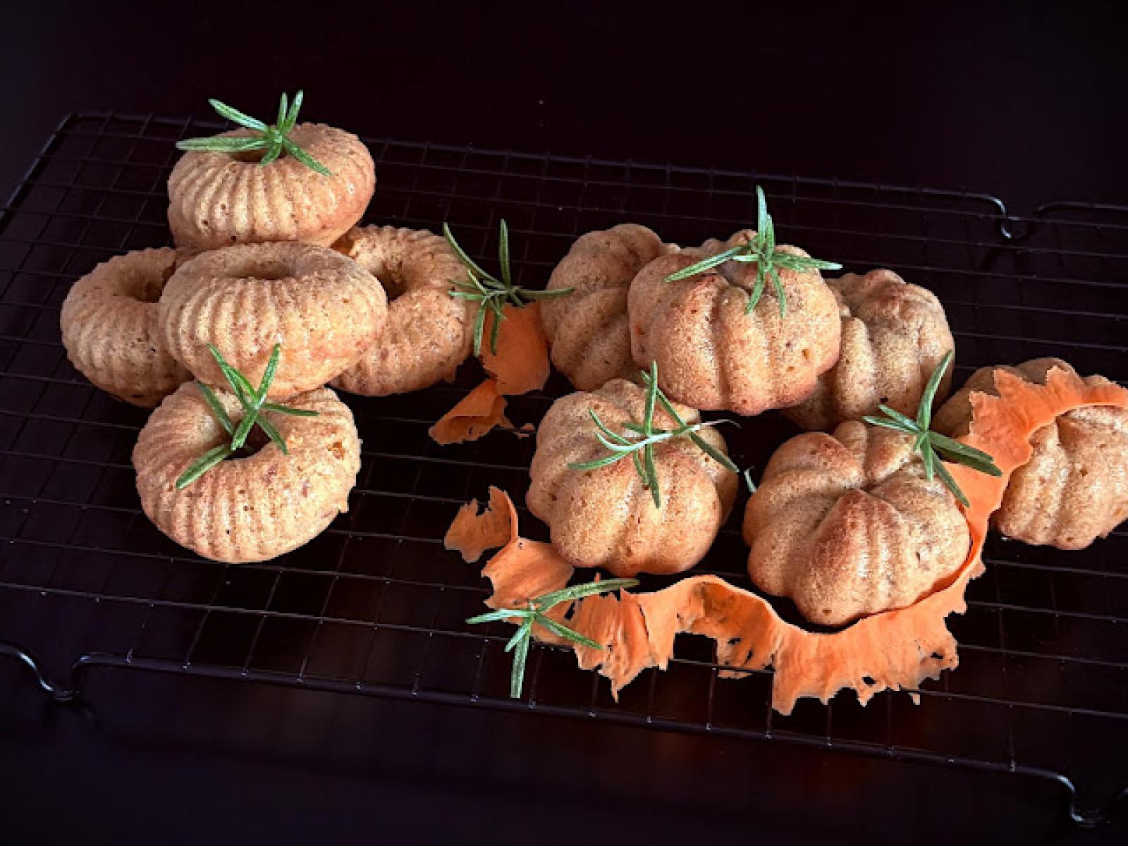 Muffins -babeczki marchwiowo - orzechowe