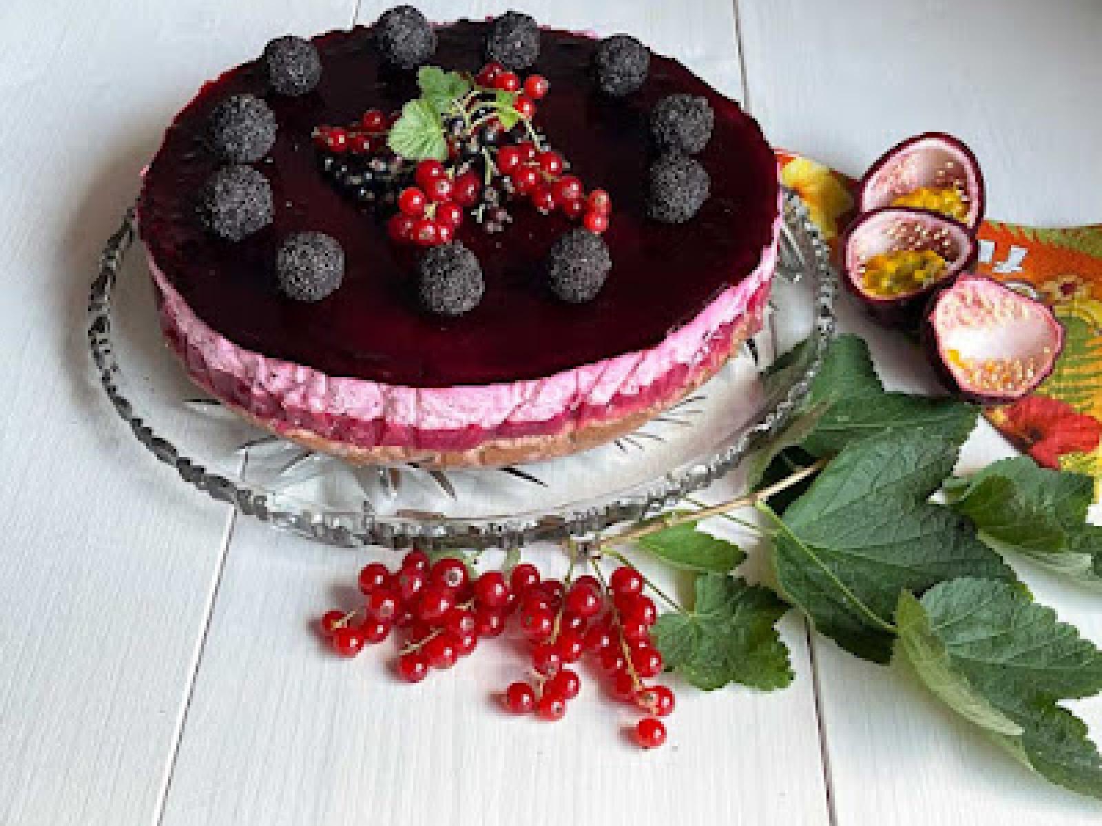 Tort -porzeczkowy z marakują