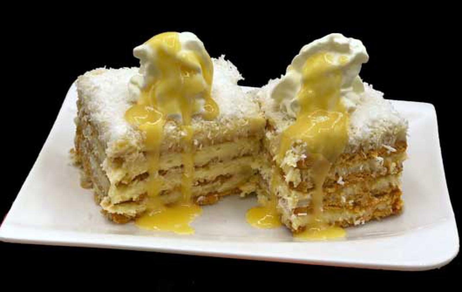 Kremowy tort- herbatnikowy -z -ajerlikierem -i -kokosem